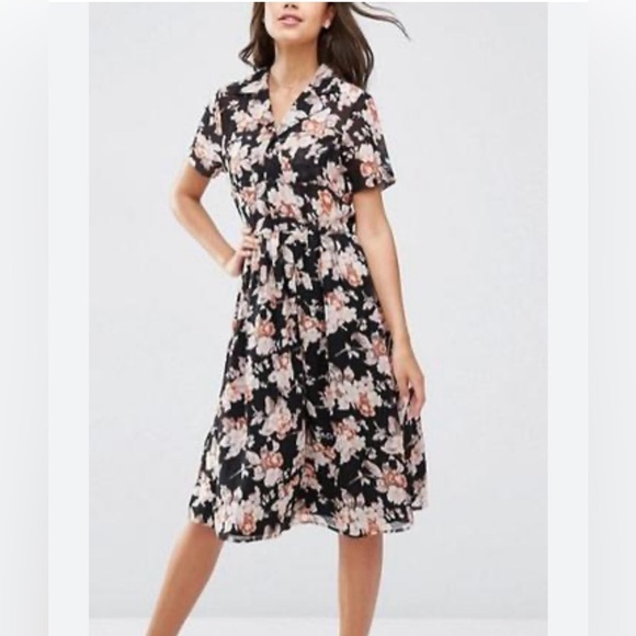 Very pretty floral print garden dress!!!! - Picture 7 of 7